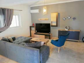 Amazing apartment near the New Marina and Old Town
